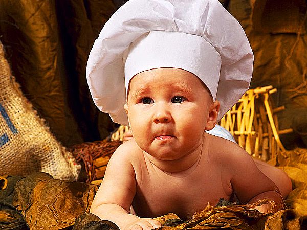 Zakaj dojenčki jočejo? Poskusite njihovo hrano!